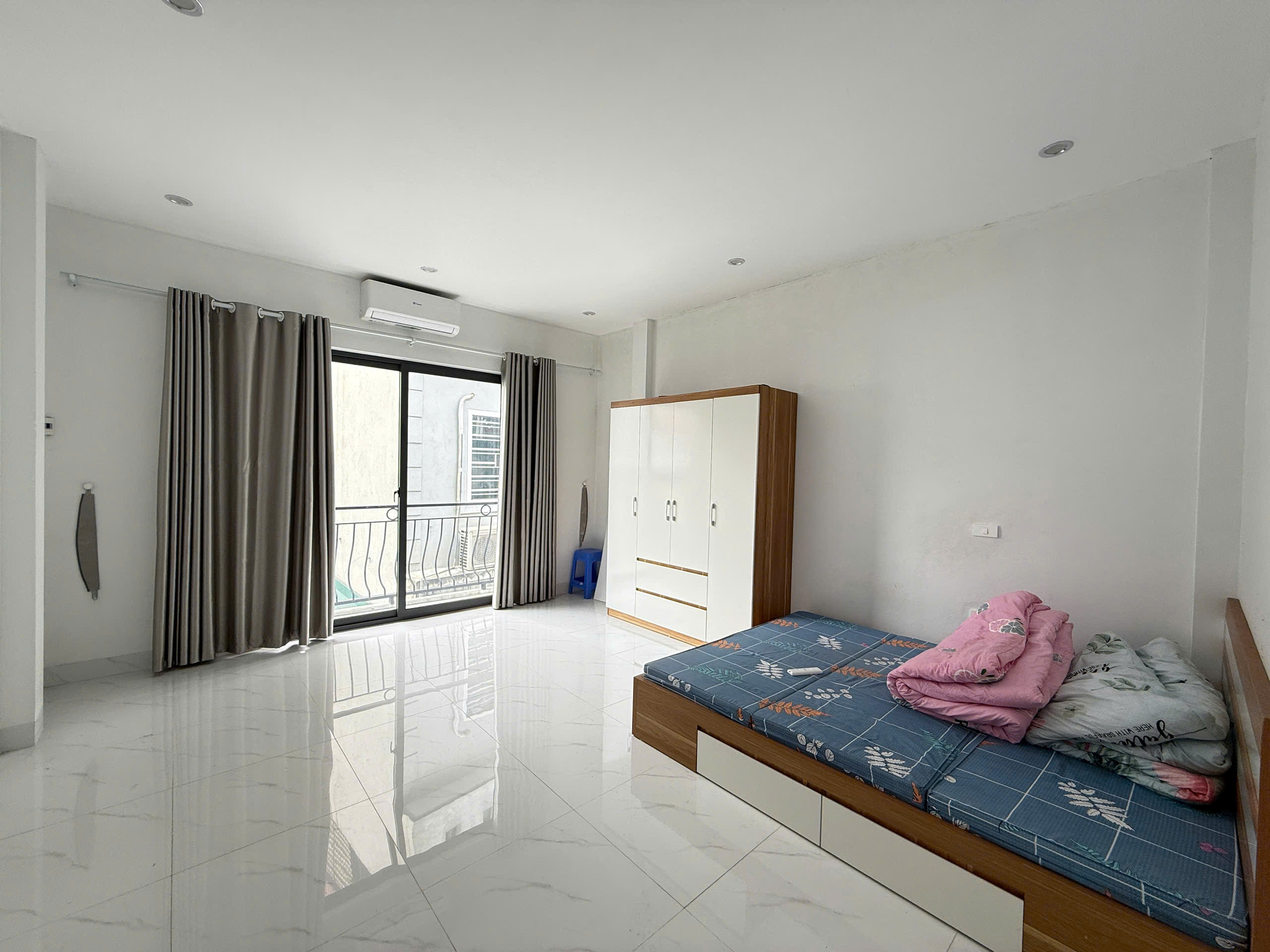 Cho thuê nhà ngõ 168 Kim Giang, 4 tầng x 50m2, 5 ngủ, 16 Triệu/tháng - Ảnh 1